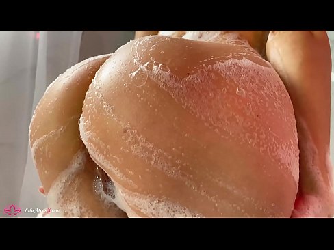 ❤️ Brunette په شاور کې د شدید orgasm لپاره د وایبرټر سره بلی مشت زنی کوي ❤️  په فحش ps.pornburst.ru