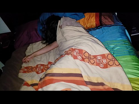 ❤️ سټېپسن خپله ځوانه مور وهلې کله چې هغه خوب کوي. ❤️  په فحش ps.pornburst.ru